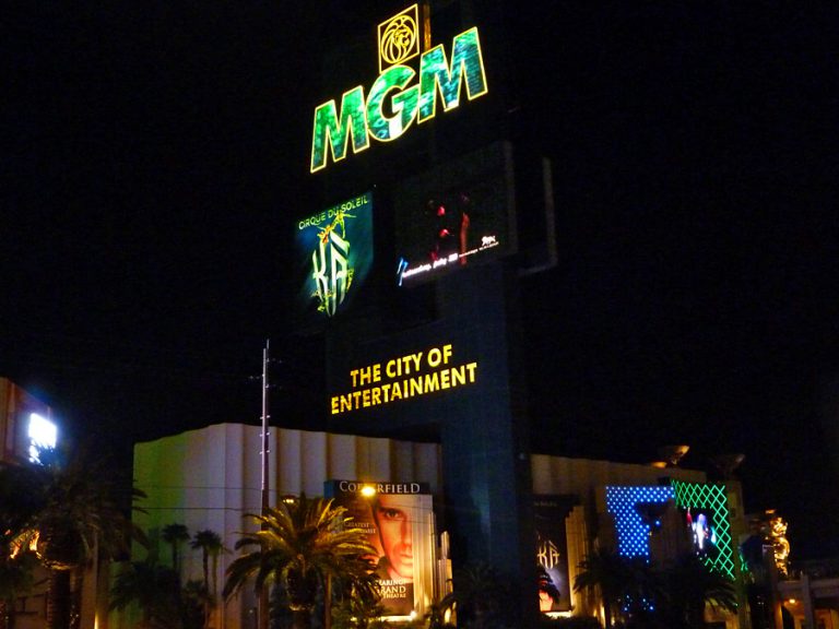 mgm park in las vegas casino hosts