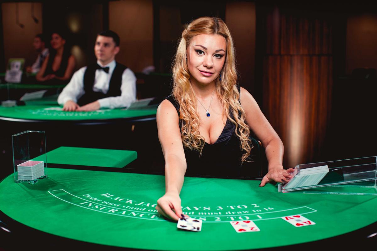 del lago casino blackjack dealer salary